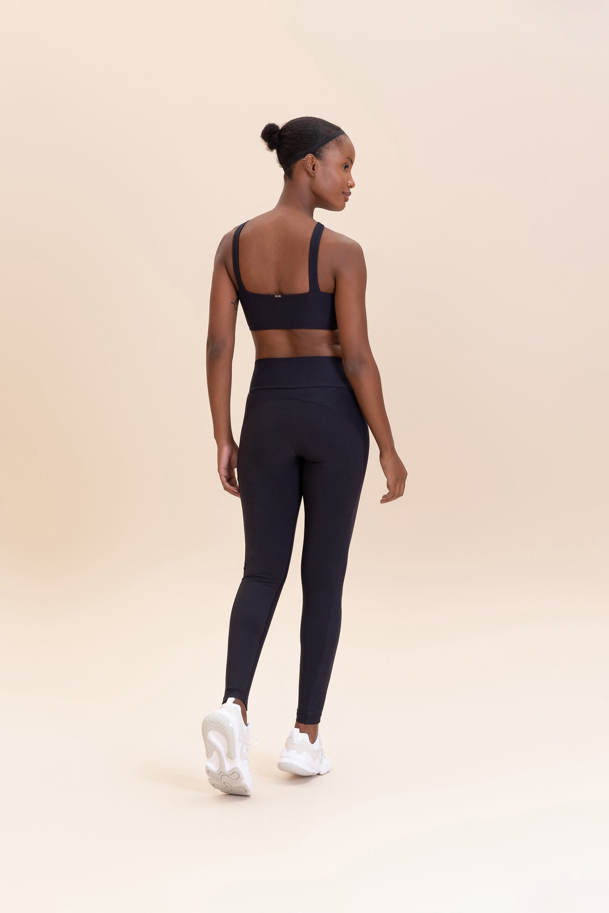 Cross Easy Stretch Sports Bra