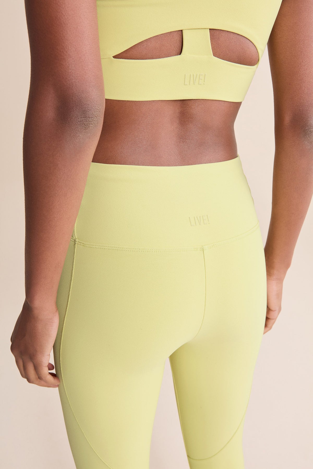 V Pocket Inner Active® Leggings